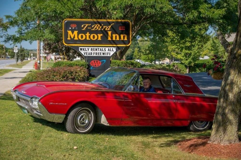 T-Bird Motor Inn Shelburne Exterior foto